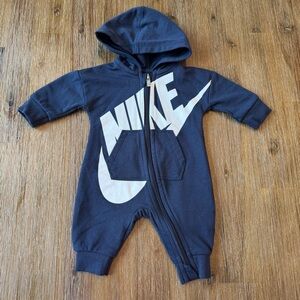3/24$ Nike baby navy blue one piece with hood size Newborn